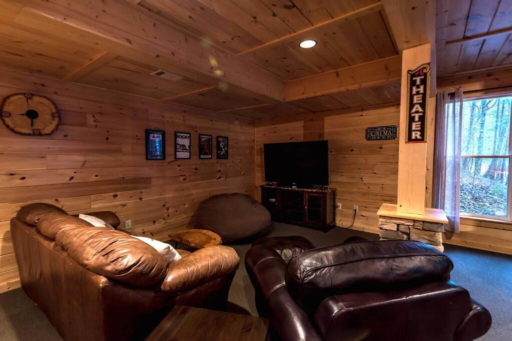 Private Creekside Cabin+Hot Tub,Pool Table, & Pets Ellijay Eksteriør billede