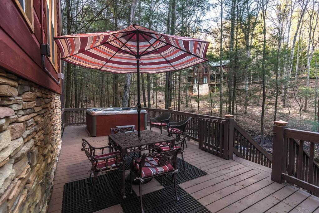 Private Creekside Cabin+Hot Tub,Pool Table, & Pets Ellijay Eksteriør billede